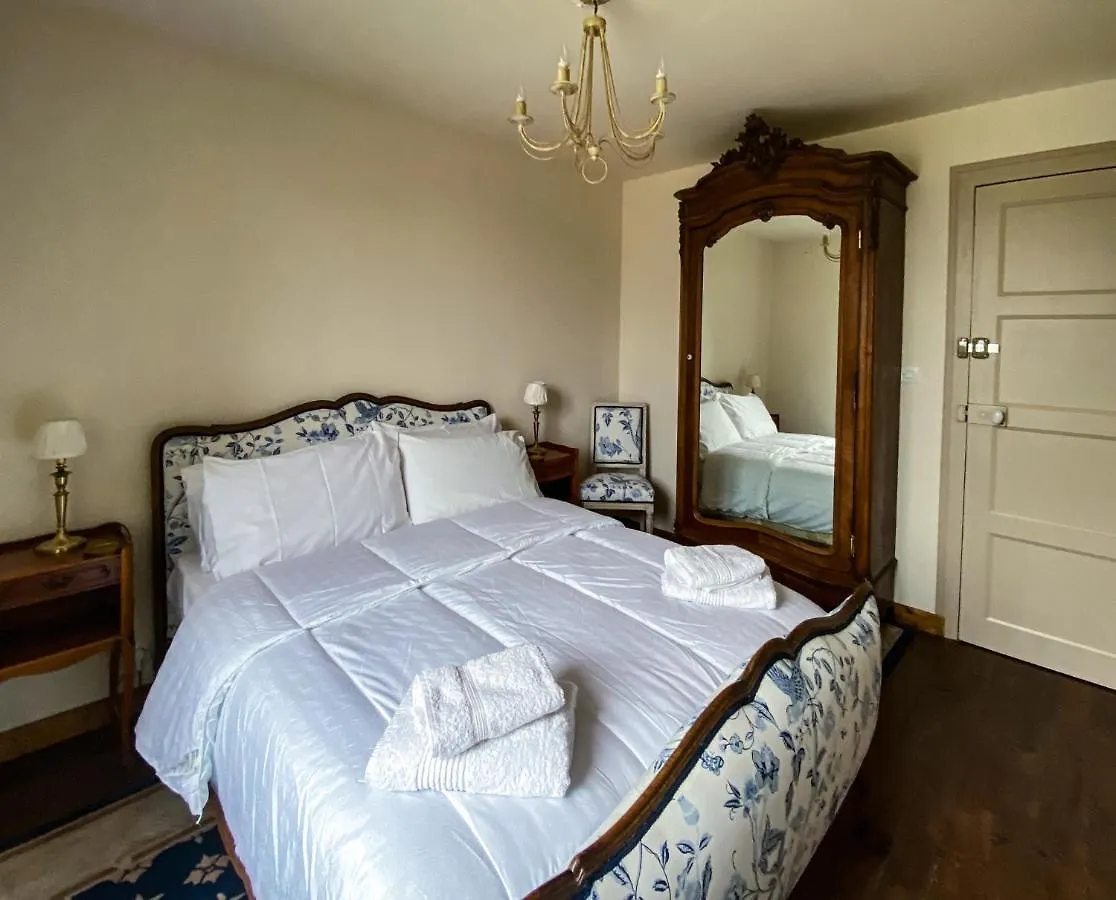 Bed & Breakfast Chateau De Chambres Mont St Michel Saint-James Francia